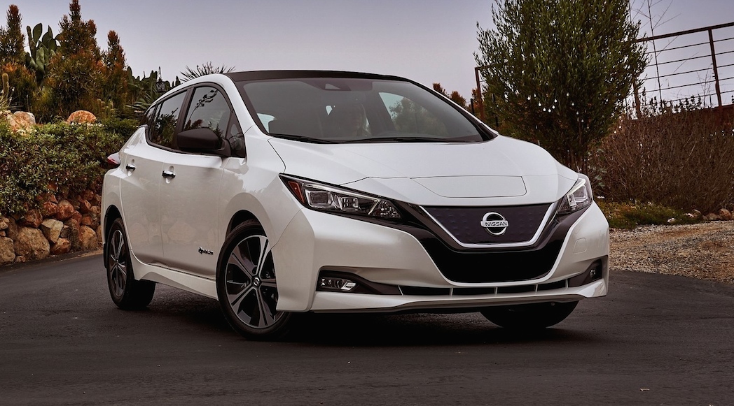 12-Nissan-Leaf-2018-1600-04