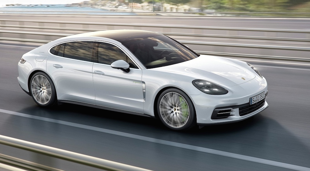 6-Porsche-Panamera_Executive-2017-1600-03