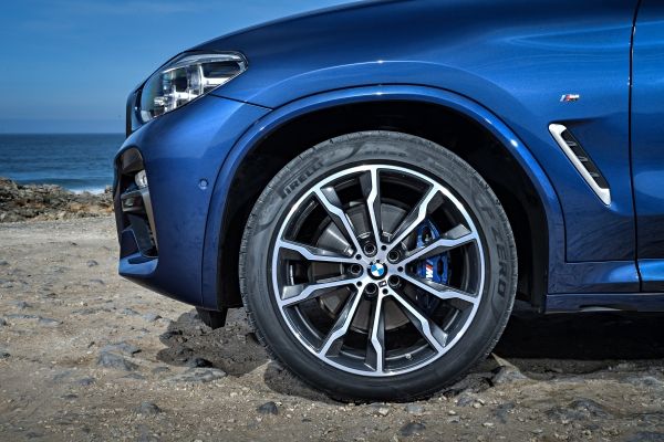 P90281775_lowRes_the-new-bmw-x3-m40i-