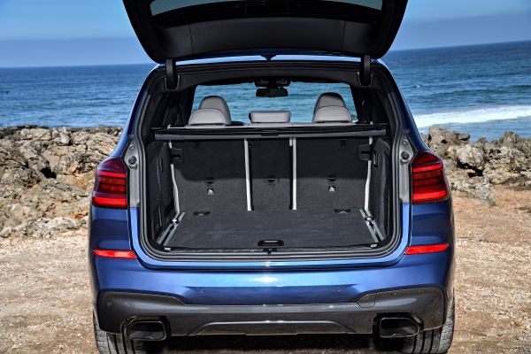 P90281814_lowRes_the-new-bmw-x3-m40i-