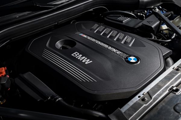 P90281828_lowRes_the-new-bmw-x3-m40i-
