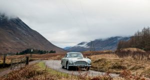 Aston Martin recréé la DB5 de Goldfinger (gadgets inclus!)