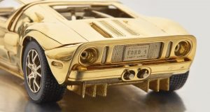 Une Ford GT miniature faite d’or massif sera mise aux enchères