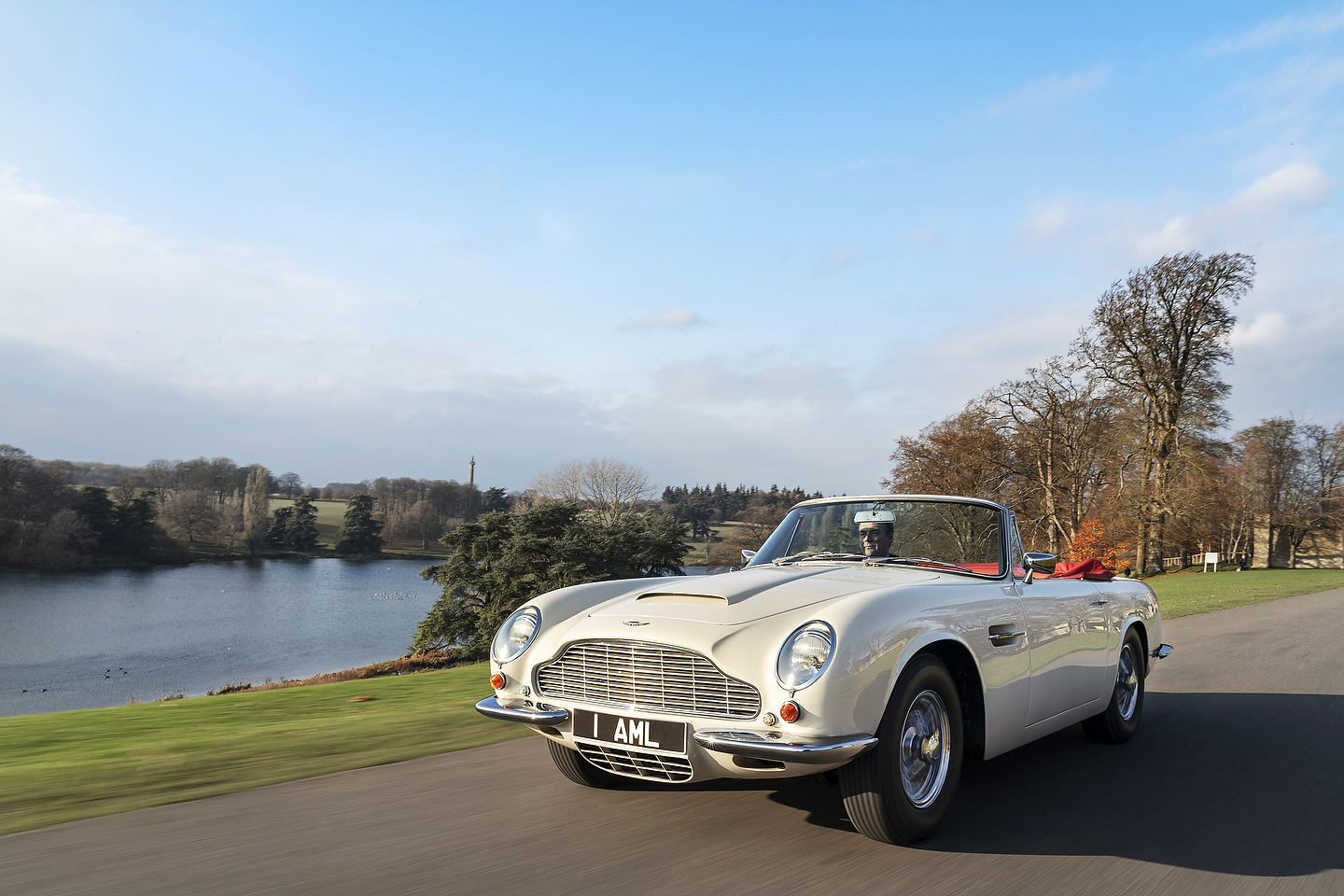 1970 Aston Martin DB6 MkII Volante EV | Photo: Aston Martin