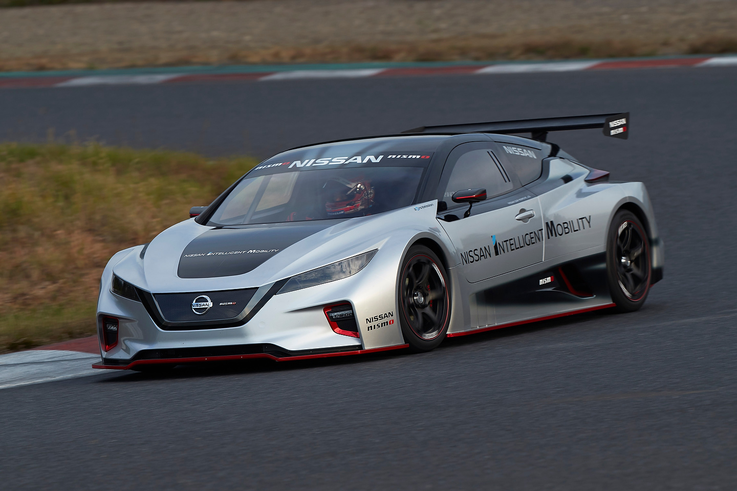 Nissan LEAF NISMO RC