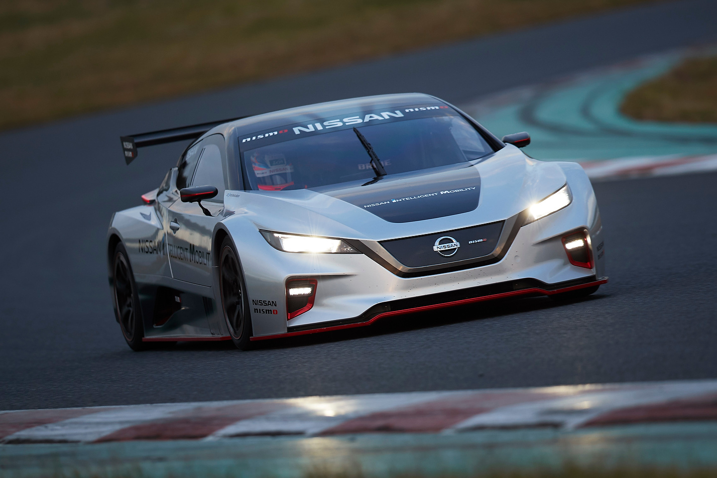 Nissan LEAF NISMO RC