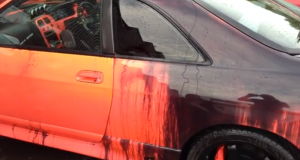 Une Nissan Skyline GT-R R33 qui change de couleur