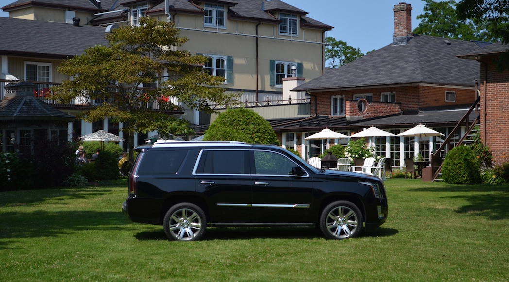 10-2015_Cadillac_Escalade