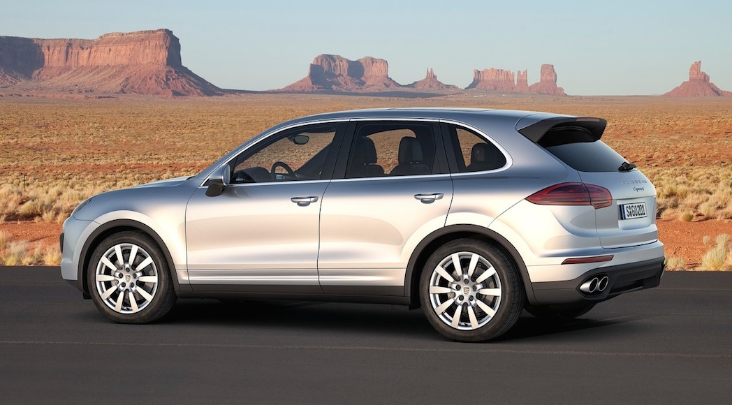 10-Porsche-Cayenne_2015_1280x960_wallpaper_06