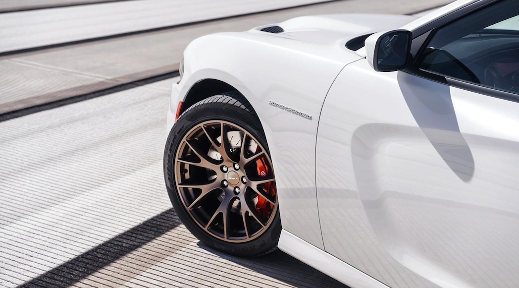 20-Dodge_Charger_SRT_Hellcat_2015