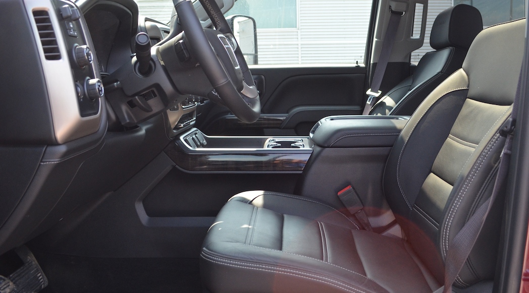 25-2015-GMC-Sierra-2500HD-Denali