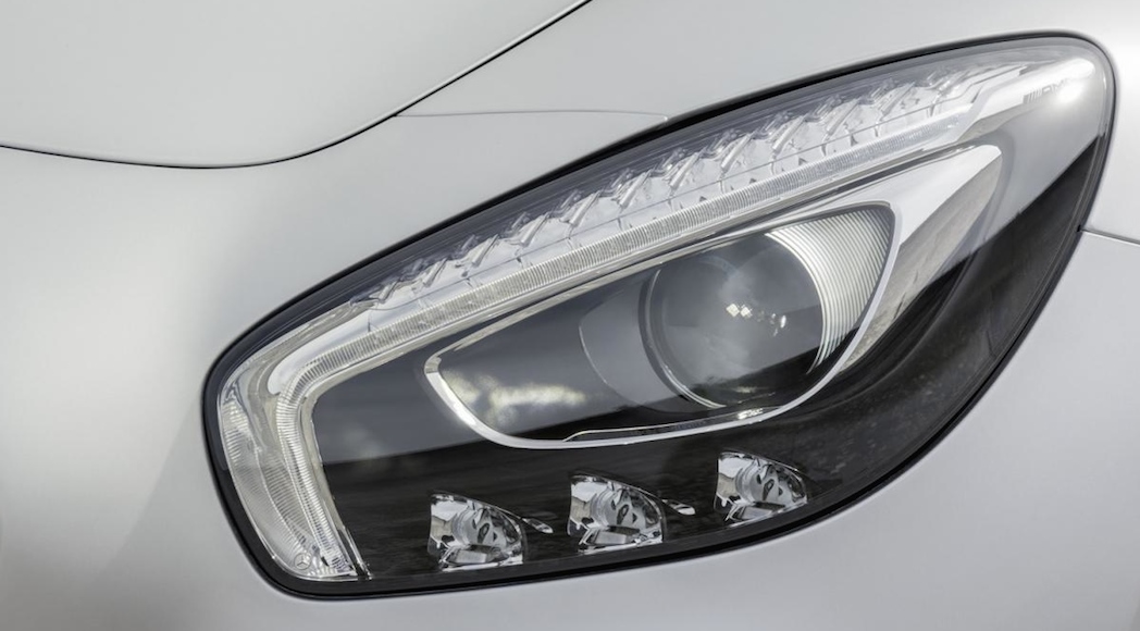 3-2016-Mercedes-AMG-GT