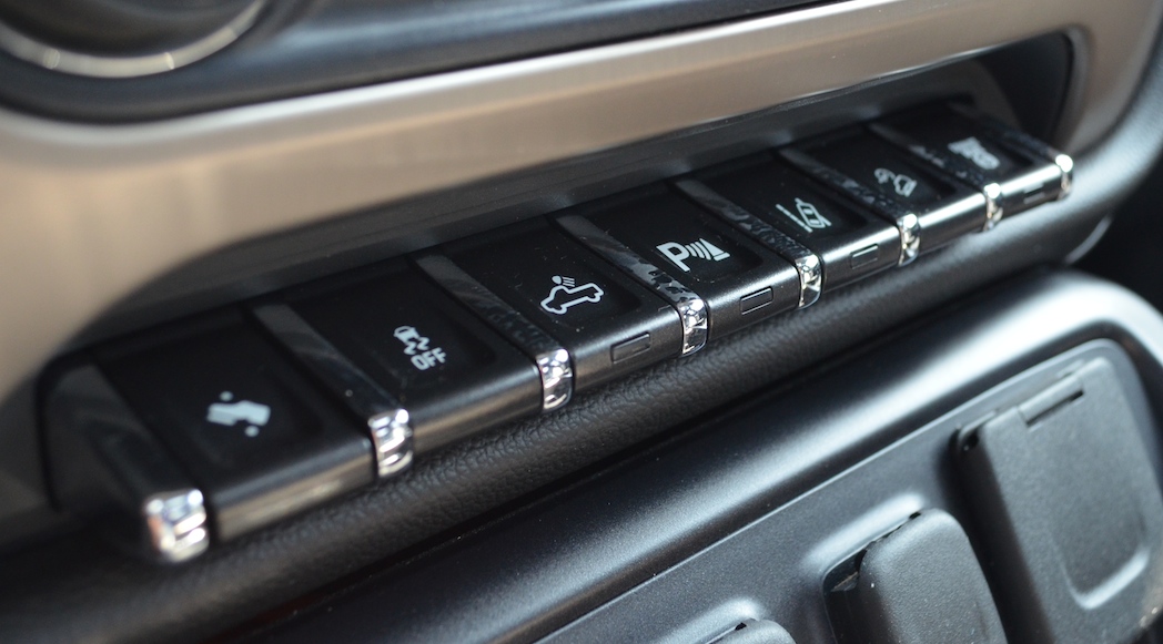 38-2015-GMC-Sierra-2500HD-Denali