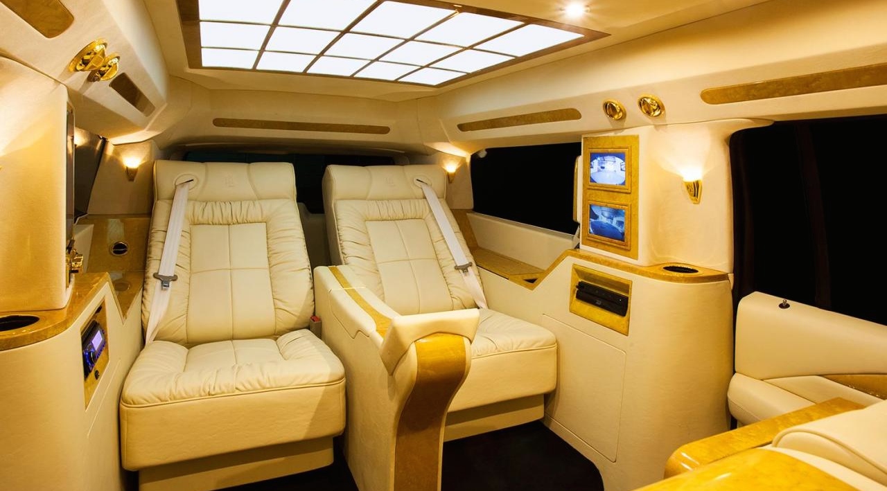 6-2015-Lexani-Motorcars-Cadillac-Escalade-esv-concept-one