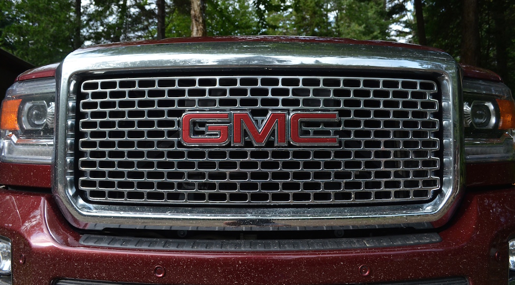 8-2015-GMC-Sierra-2500HD-Denali