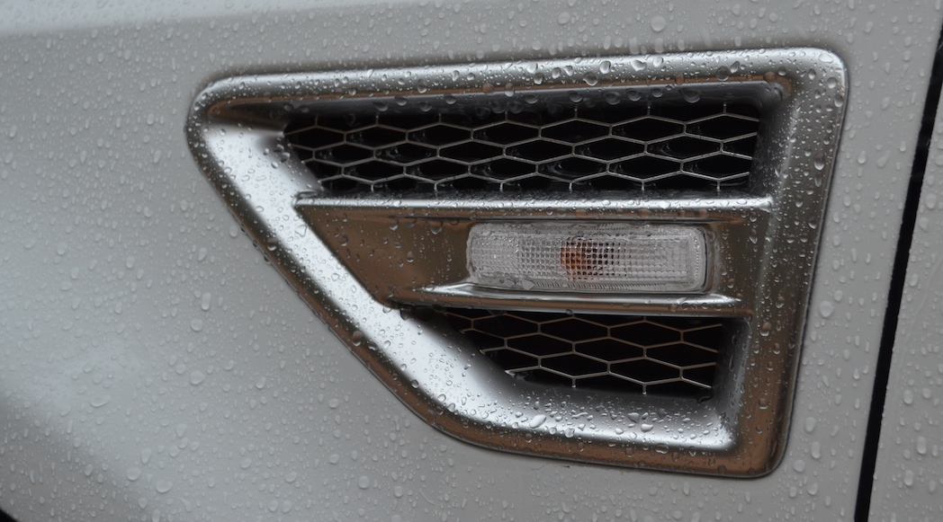 20-2014-Land Rover-LR2-HSE-Lux