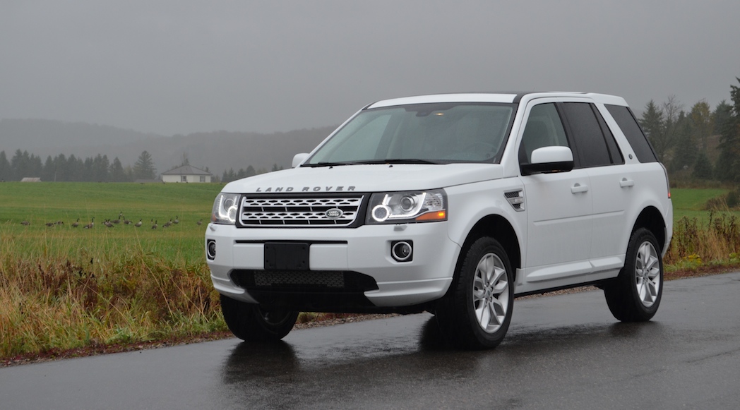4-2014-Land Rover-LR2-HSE-Lux