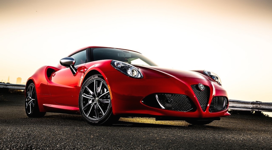 2-Alfa_Romeo-4C_Coupe_US-Version_2015_1280x960_wallpaper_03