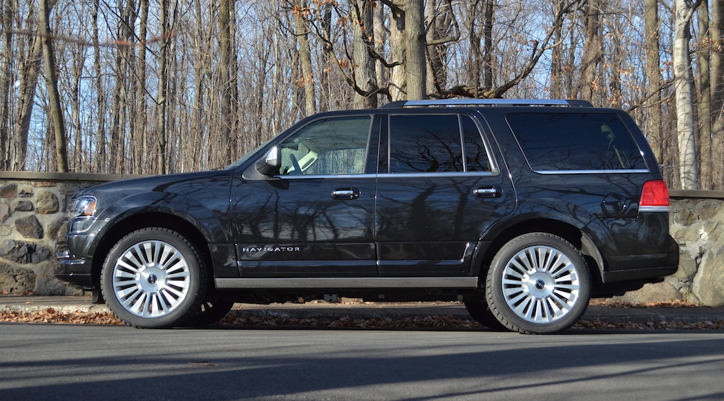 13-2015-Lincoln-Navigator