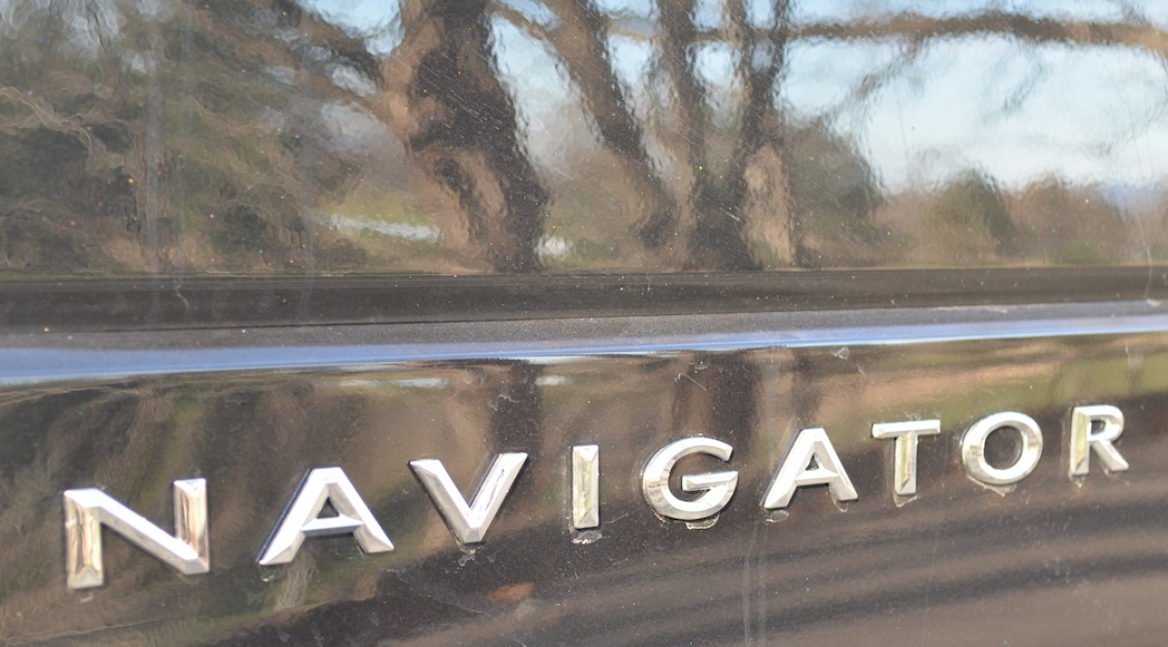 16-2015-Lincoln-Navigator