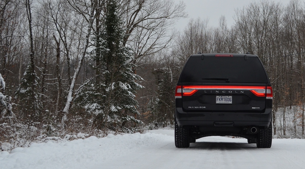 22-2015-Lincoln-Navigator