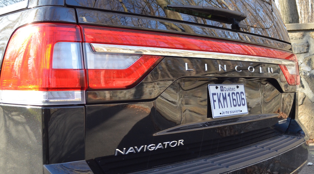 23-2015-Lincoln-Navigator