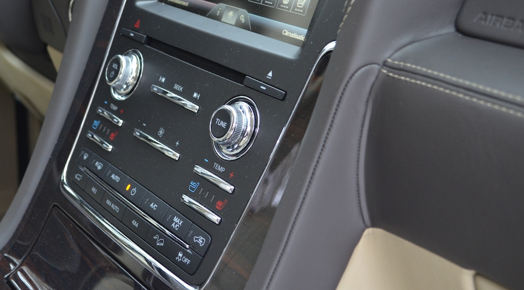 36-2015-Lincoln-Navigator