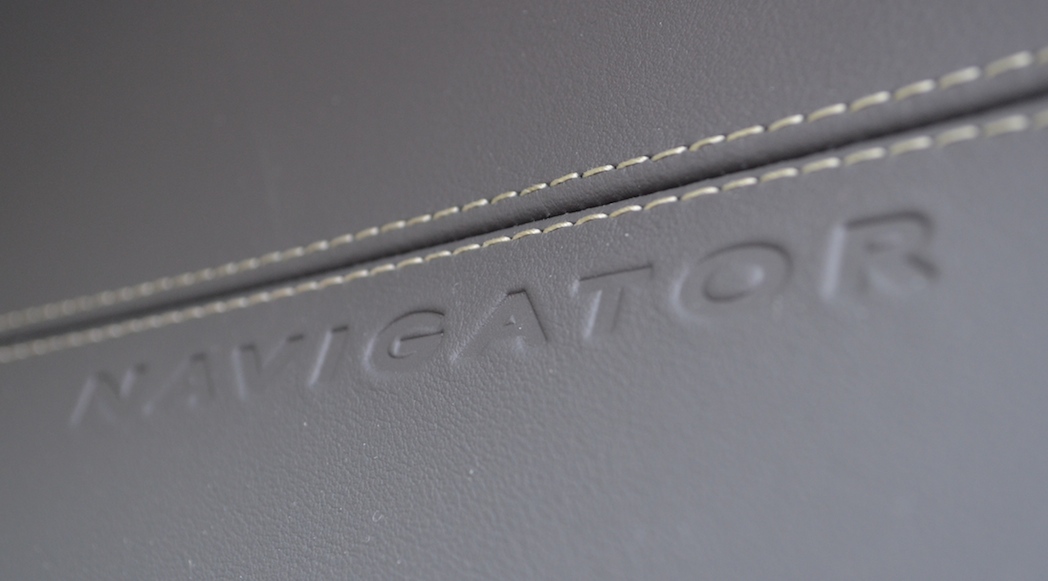 38-2015-Lincoln-Navigator