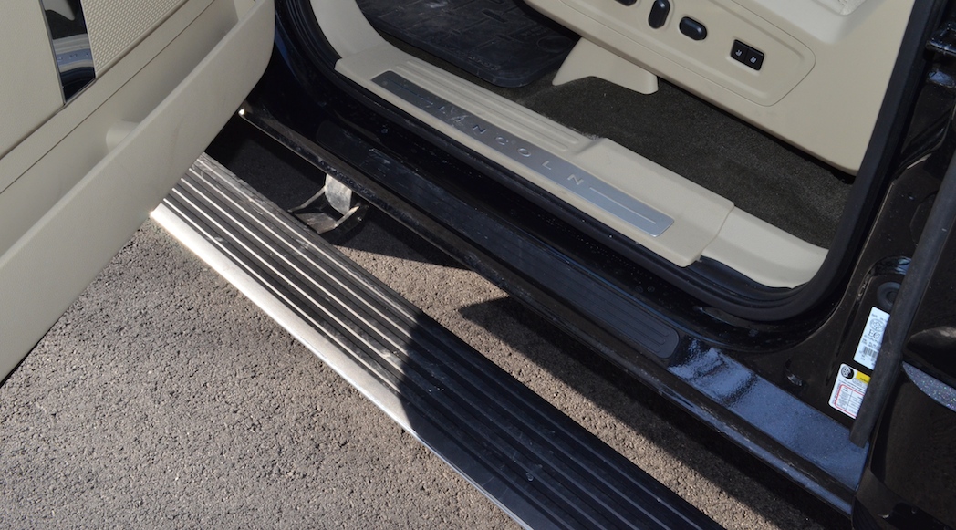 39-2015-Lincoln-Navigator