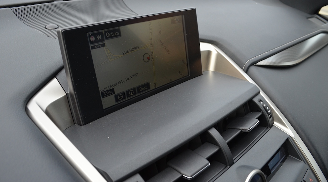 43-Lexus-NX200t-F-Sport-2015