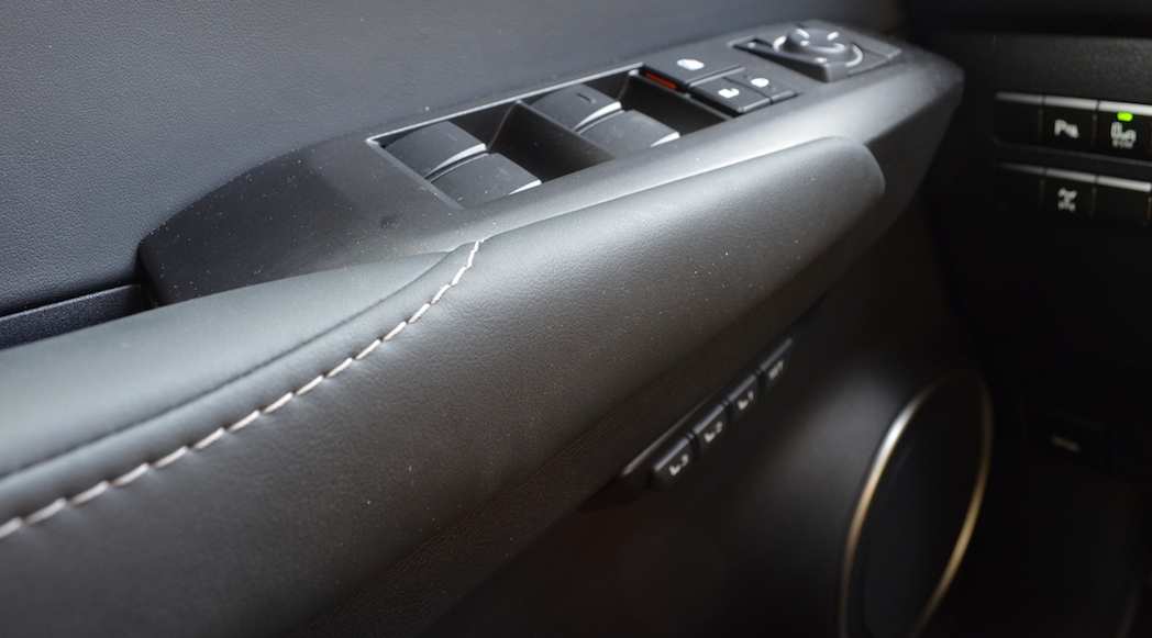 52-Lexus-NX200t-F-Sport-2015