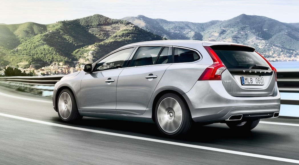 4-Volvo-V60_2014_1600x1200_wallpaper_11