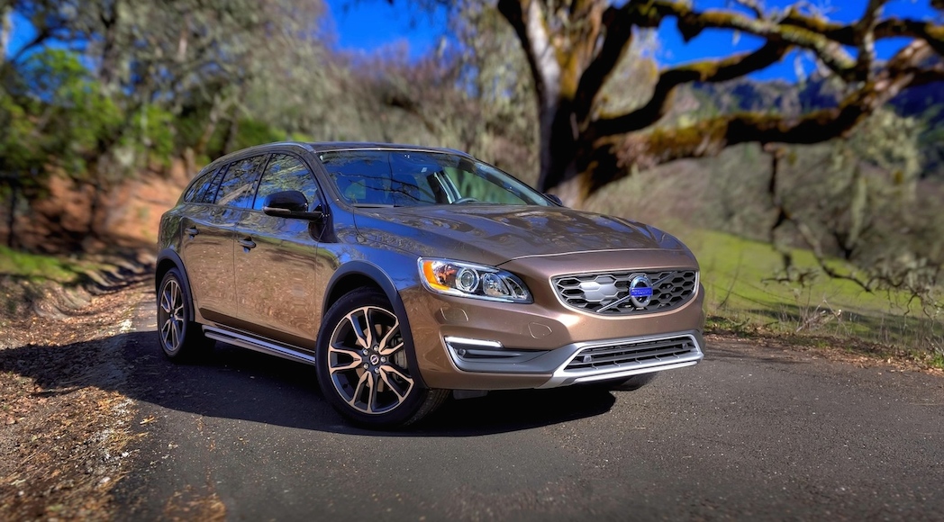 5-Volvo-V60_Cross_Country_2016_1600x1200_wallpaper_06