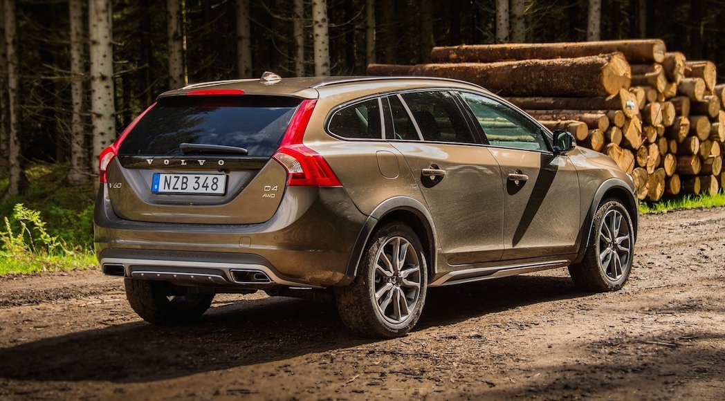 6-Volvo-V60_Cross_Country_2016_1600x1200_wallpaper_1c