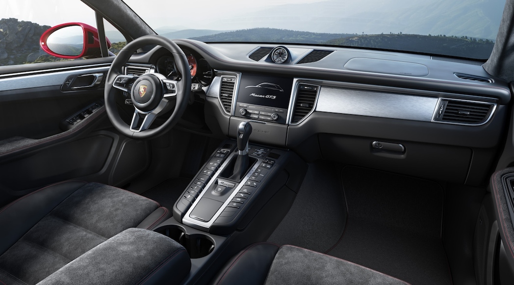 8-Porsche Macan GTS 2017