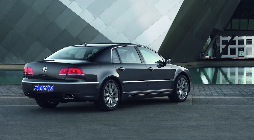 10-Volkswagen Phaeton 2011