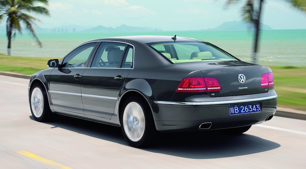 12-Volkswagen Phaeton 2011