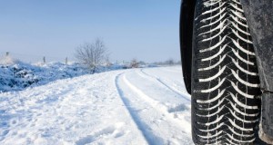 Pneus à neige ou pneus à glace?