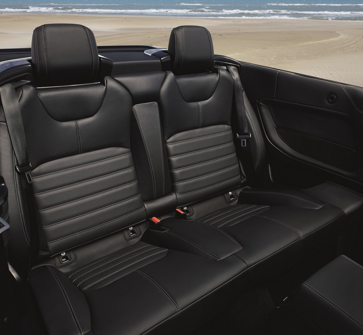 RR_Evoque_Convertible_int_cabin (5)