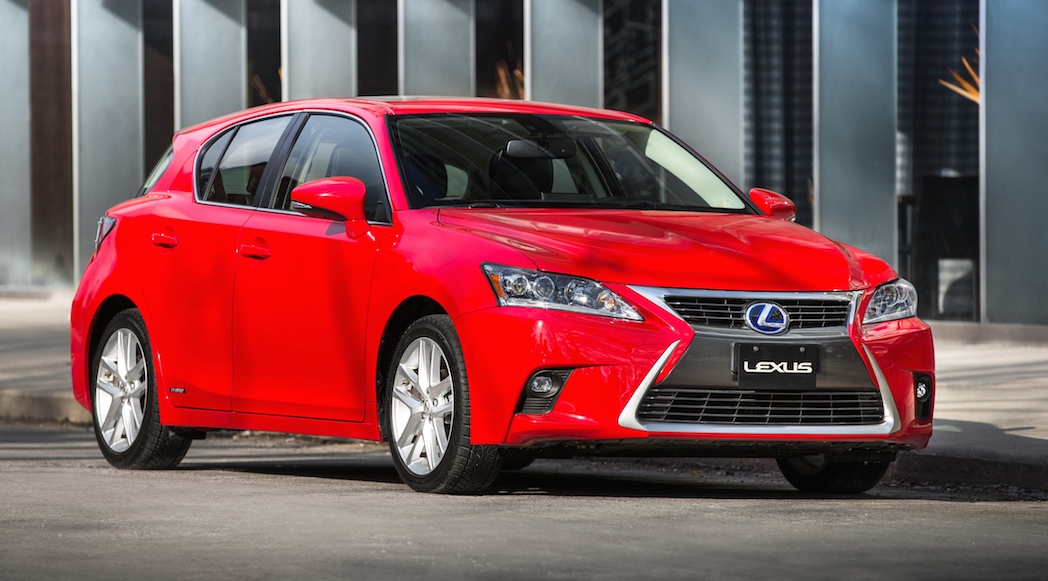 2-Lexus CT200h 2016