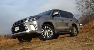 Essai routier Lexus LX570 2016, une brute en Armani