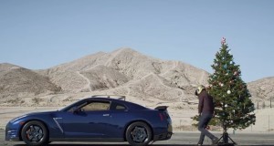 Démonter un sapin de Noël en GT-R