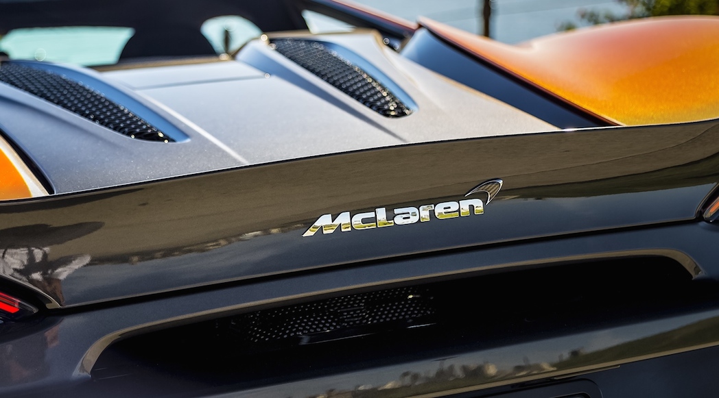 7-mclaren-570s-rear-mclaren-logo