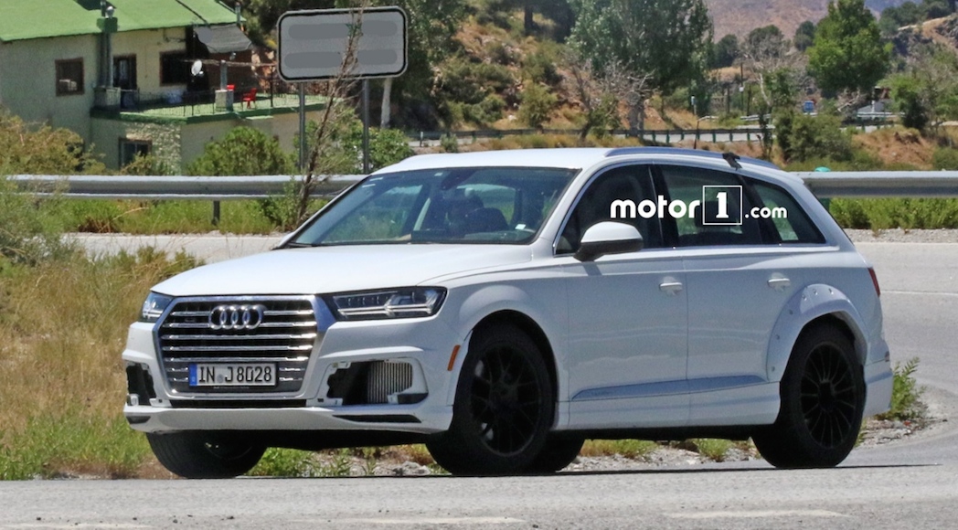 2-Audi Q8 Test Mule 2018