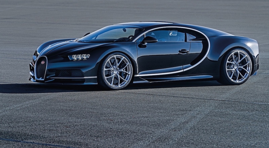 4-Bugatti-Chiron-2017-1600-01