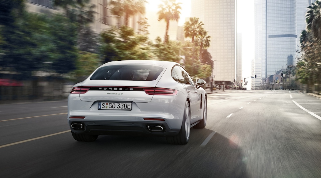 porsche-panamera-e-hybris-2018-16
