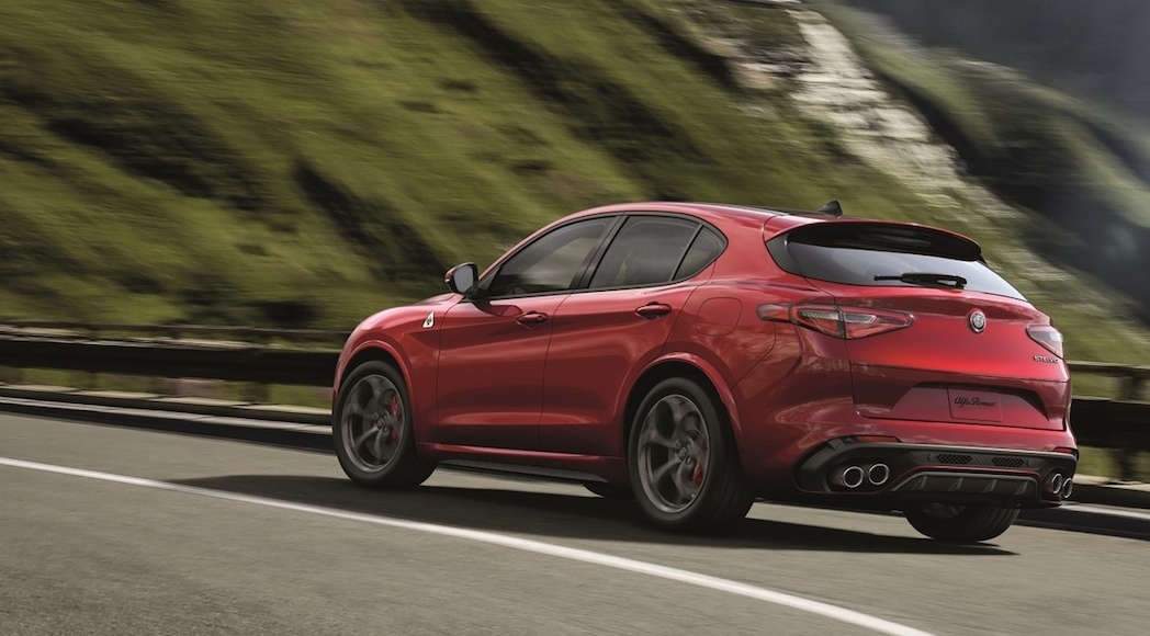 alfa-romeo-stelvio-2018-17