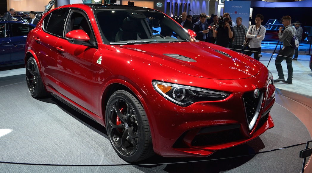 alfa-romeo-stelvio-2018-2