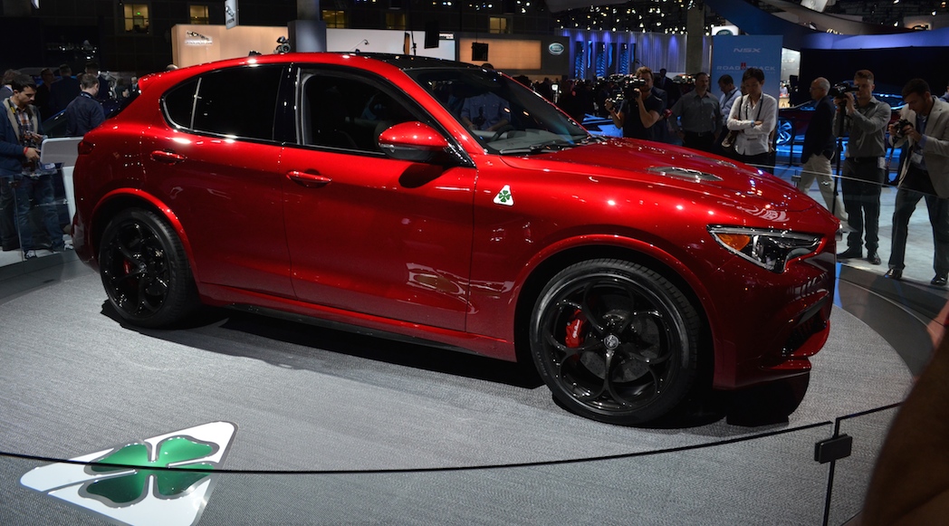 alfa-romeo-stelvio-2018-3