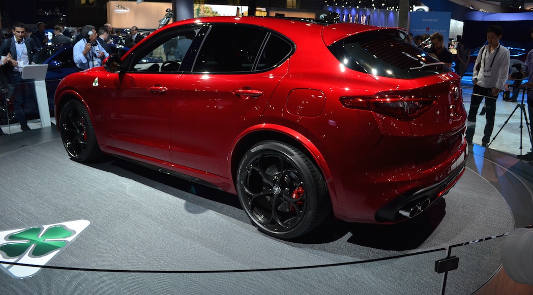 alfa-romeo-stelvio-2018-8